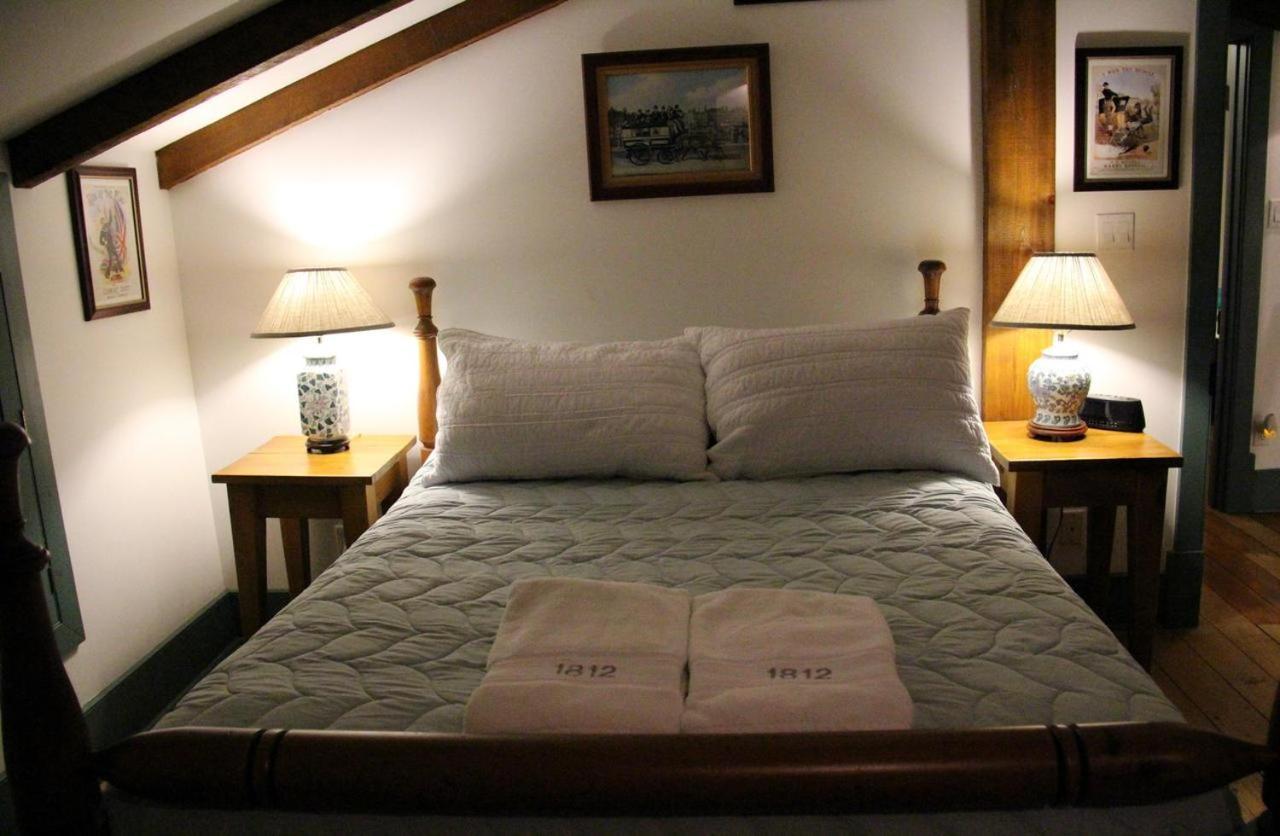 The Olde Angel Inn Niagara-on-the-Lake Eksteriør bilde